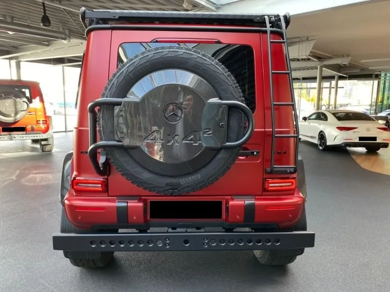 Mercedes-Benz G 63 AMG 4x4 2 =AMG Carbon Exterior & Interior Image 3