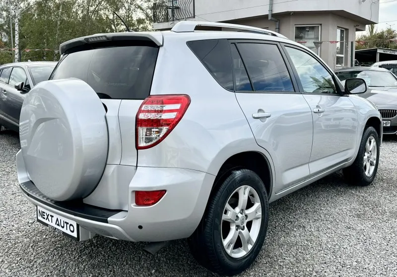 Toyota Rav4 2.2 D-4D 150HP 4WD EURO 5A Image 5